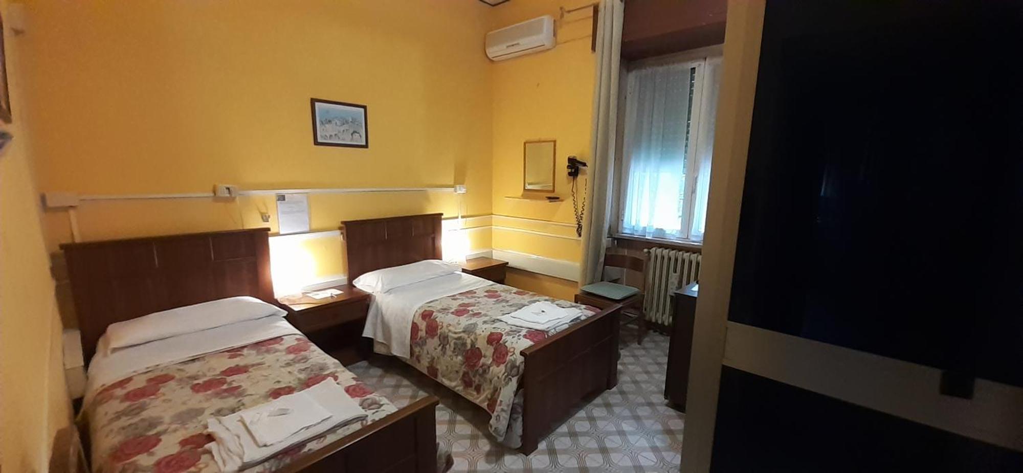 Albergo Da Peppino Poggio Mirteto Exterior foto